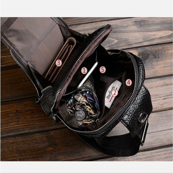 Men's Leather Crocodile Pattern Chest Bag Sling Backpack Crossbody Travel Bag - Picture 6 of 9